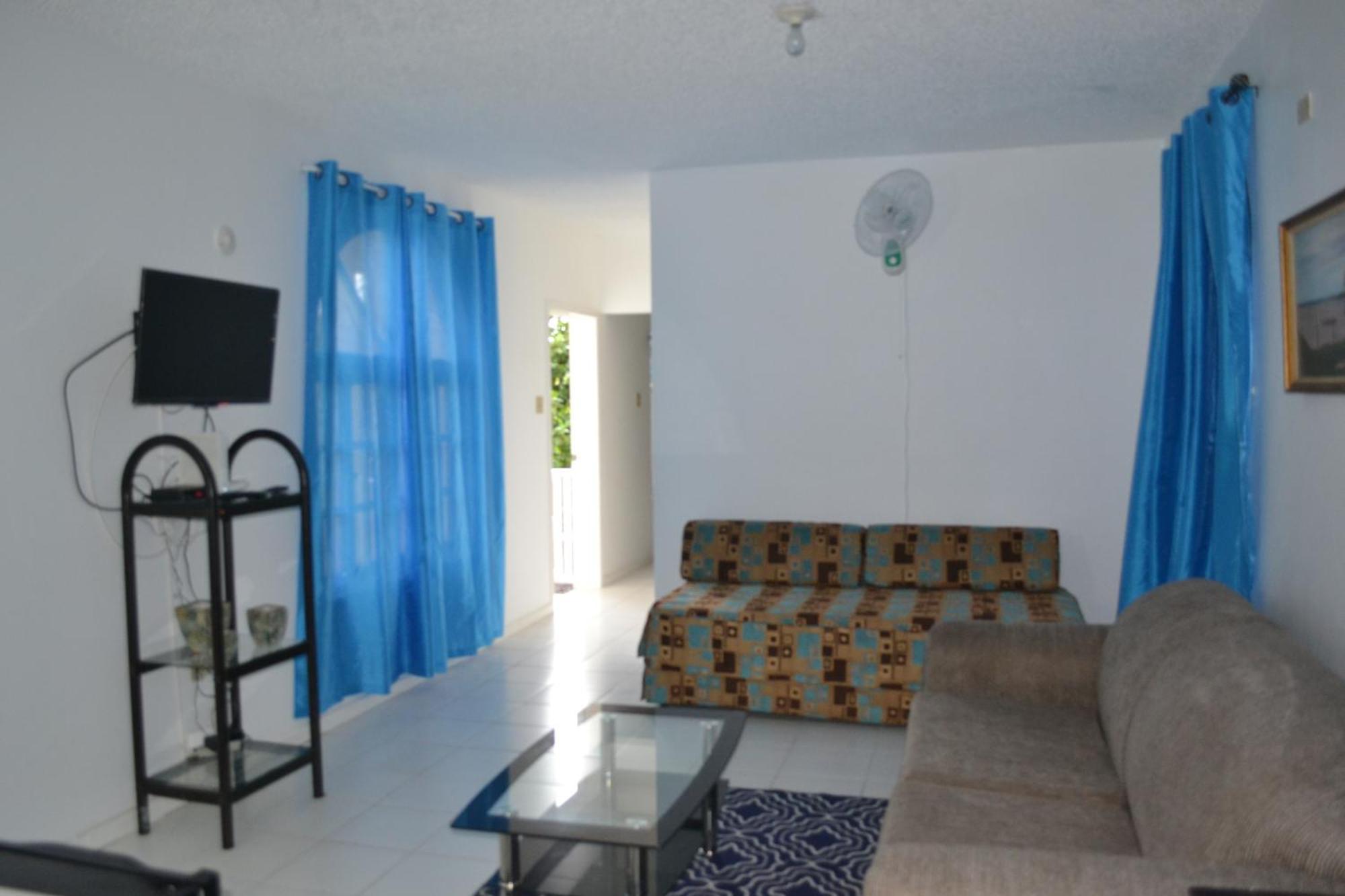 Sky Castles Apt H6 Ocho Rios Bagian luar foto